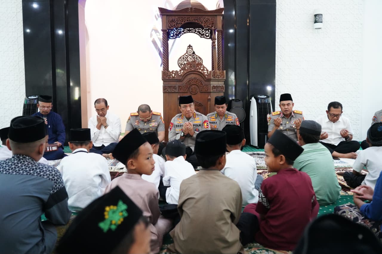 Wakapolri Santuni 80 Anak Yatim dan Dhuafa, Tanamkan Nilai Kepedulian Sosial kepada Taruna Akpol