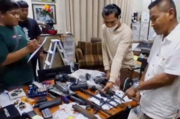 Polisi Selidiki Temuan Ratusan Senjata Api, Amunisi, Narkoba hingga VCD Porno di Sekolah Swasta Pondok Pinang Jaksel